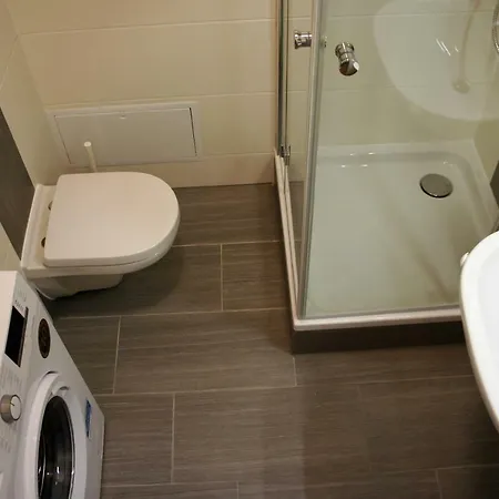 Terrace By Bestchoice - Free Parking - Self Check-in Apartament *